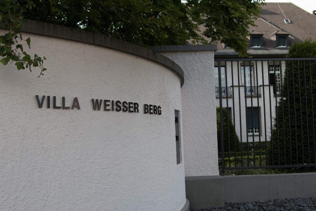 Tagungsvilla Weisser Berg Neuwied Exteriör bild